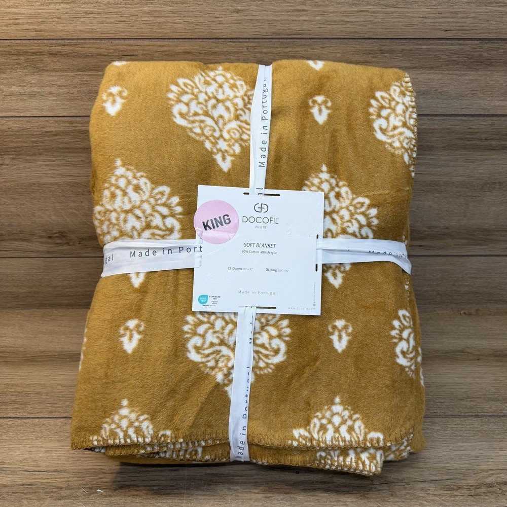 DOCOFIL White Luxuriously Soft King Blanket Cotton Blend Portugal Gold Floral